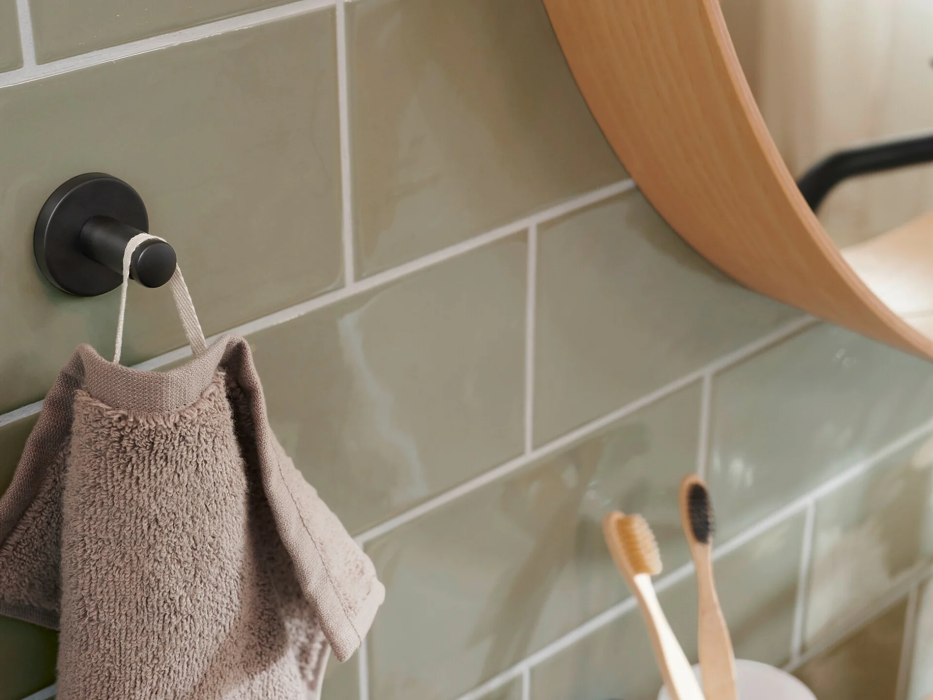 tesa-Moon-Black-Towel-Hook-40563_mood tesa-Moon-Black-Towel-Hook-40563_mood