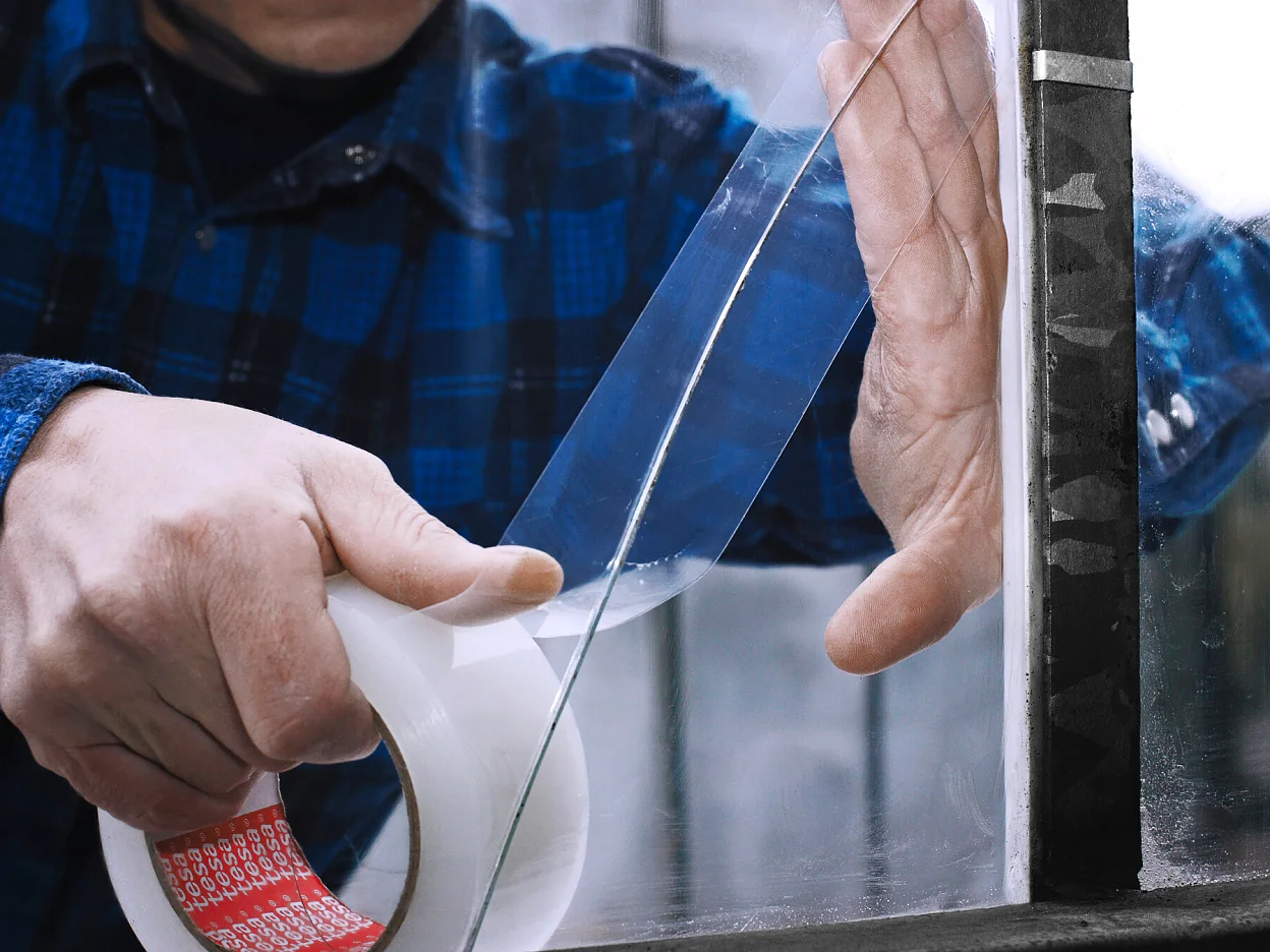 [en-en] tesa Craftsmen Professional Transparent PE Repairing Tape, 33m:50mm