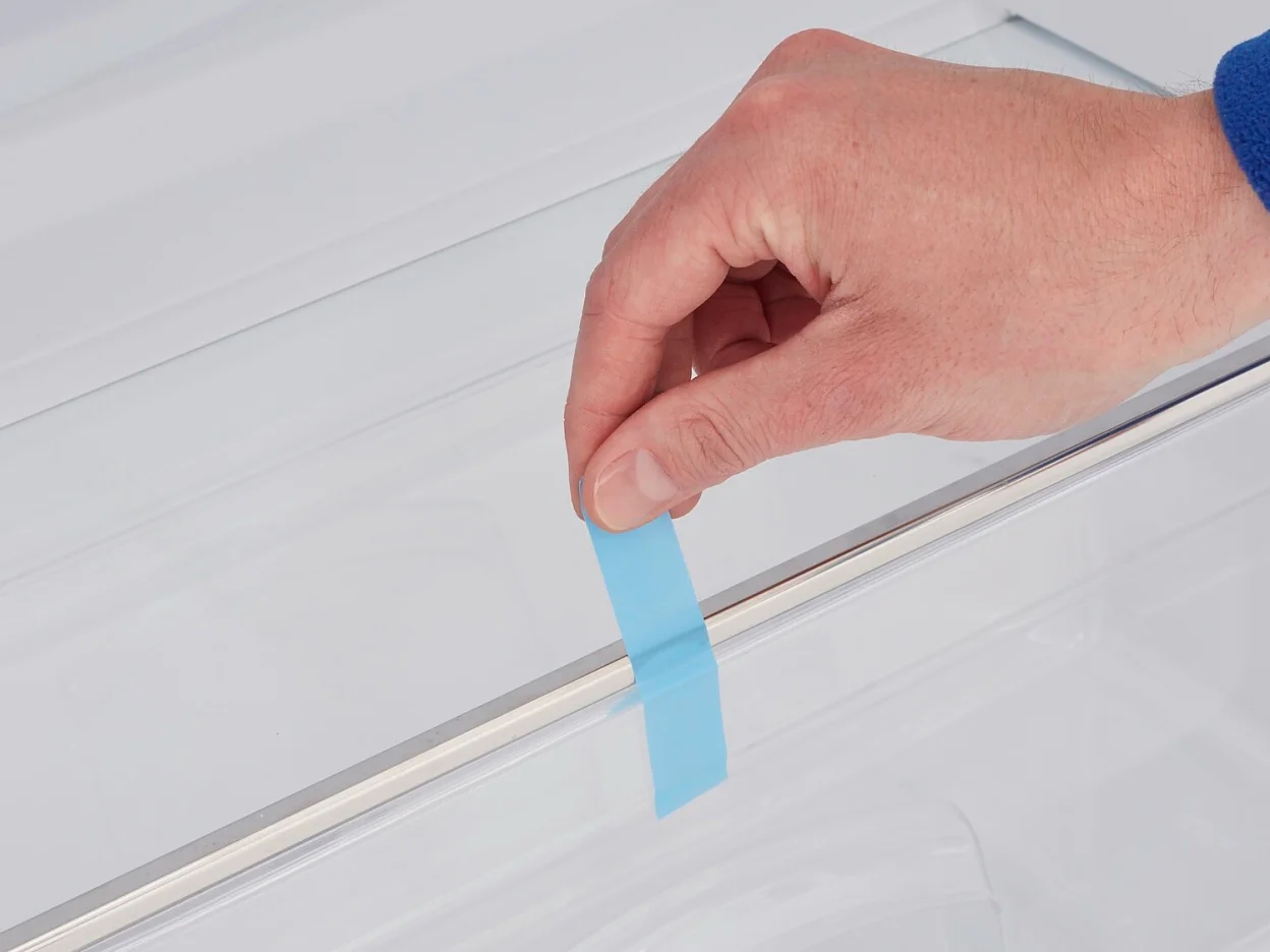 tesa 4298 tensilised non staining strapping tape blue step5of7 ap