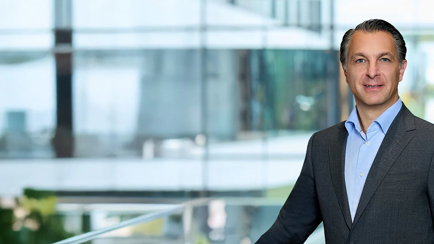 3x1_Dr-Bahrami_web_01