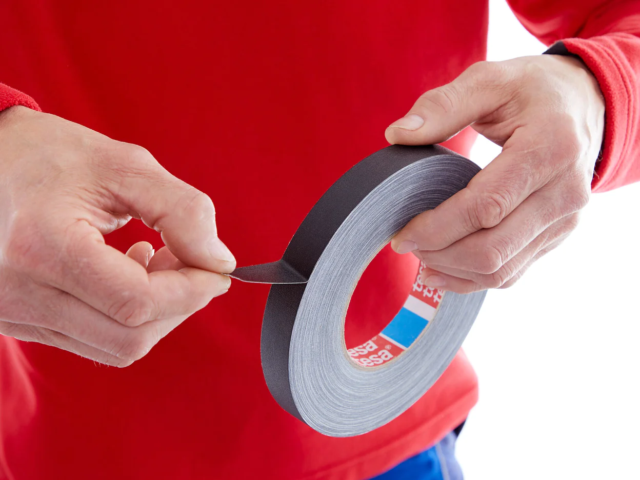 tesa 4661 standard cloth tape step1of3