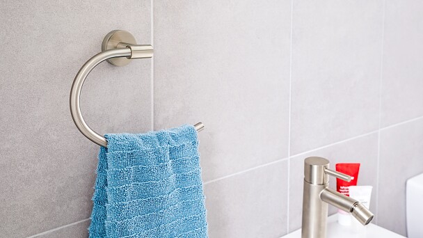 Handtuchring Nobles Design und gleichzeitig effizient: So haben Sie Ihre kleineren Handtücher immer in der Nähe des Waschbeckens.