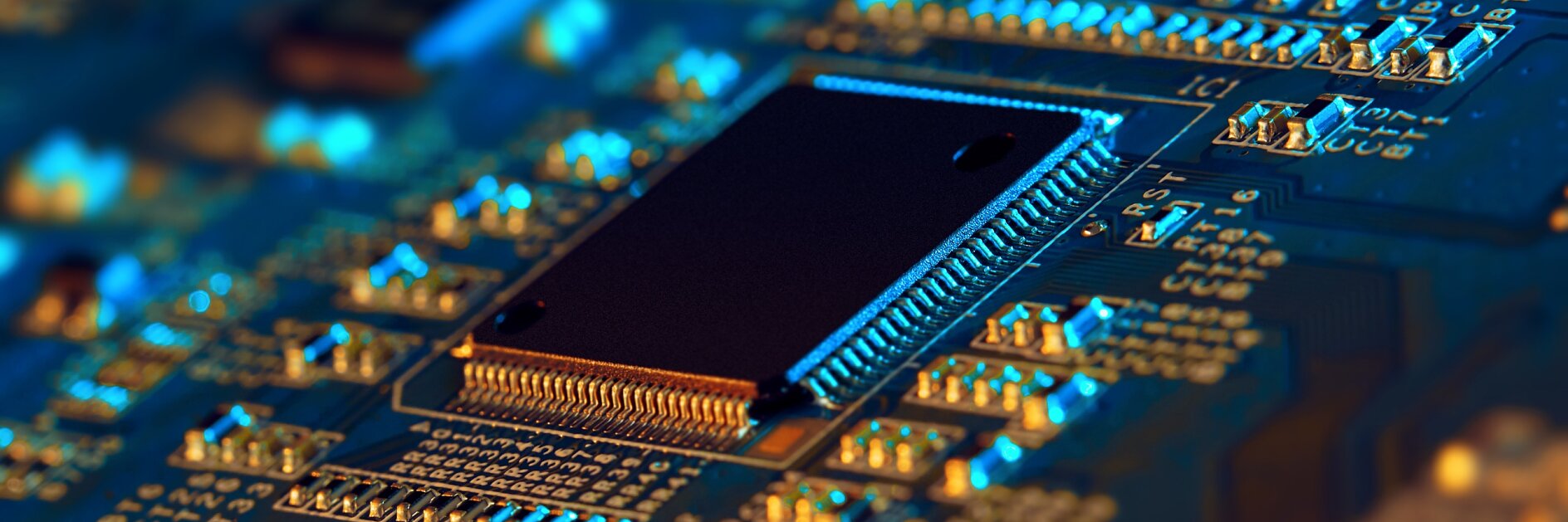 tesa_electronics_computer-chip-on-circuit-board