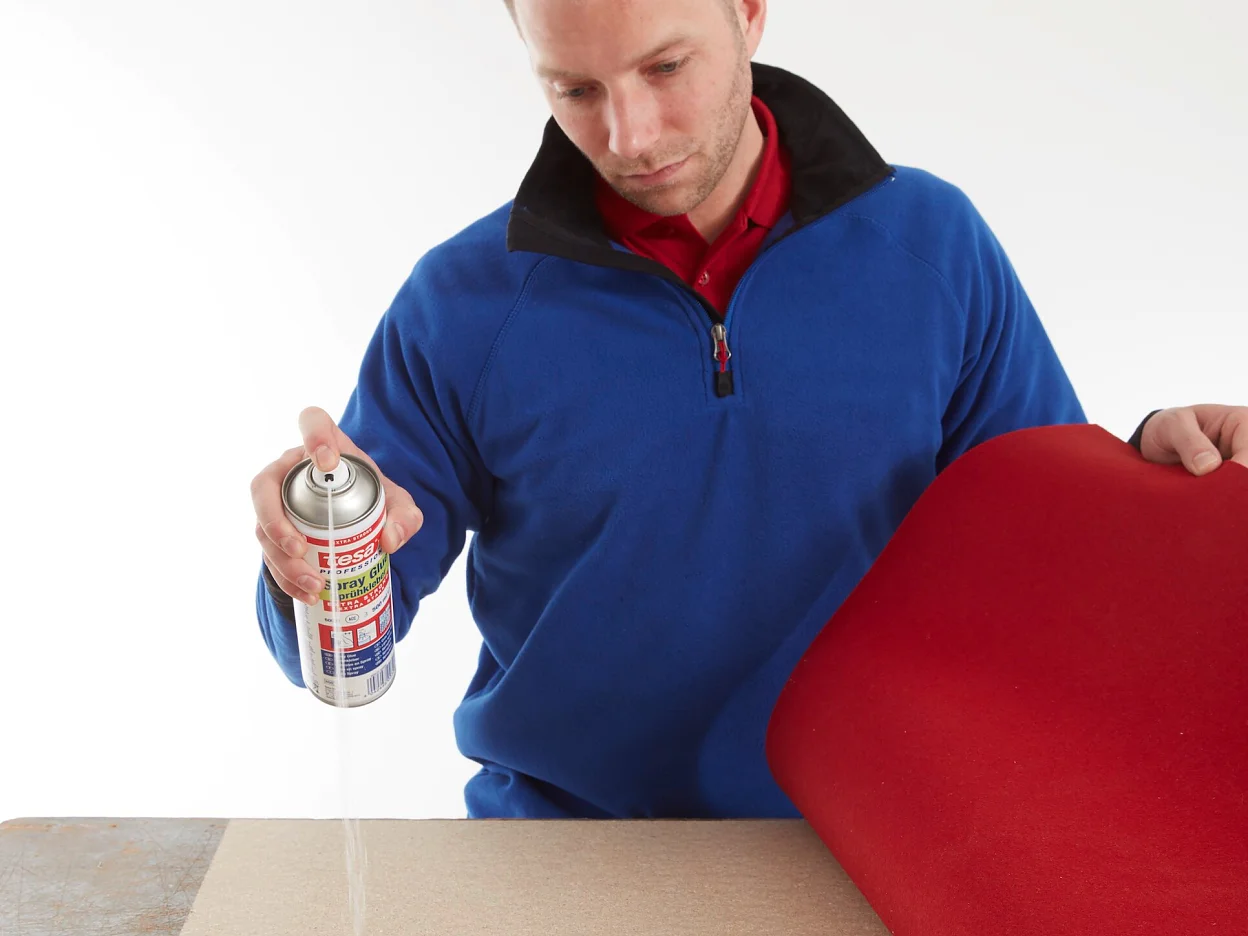 tesa 60022 powerful spray glue for bonding heavy materials 02 ap