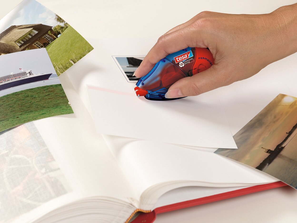 [en-en] tesa Roller Glue Permanent Refillable ecoLogo