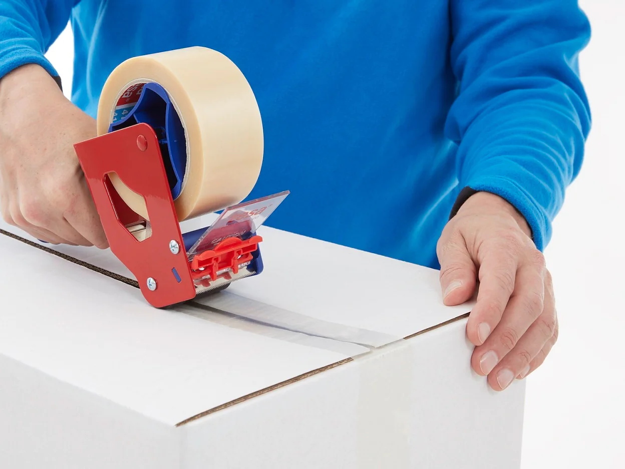 tesa-4100-general-purpose-carton-sealing-tape-transparent-step3of6-ap