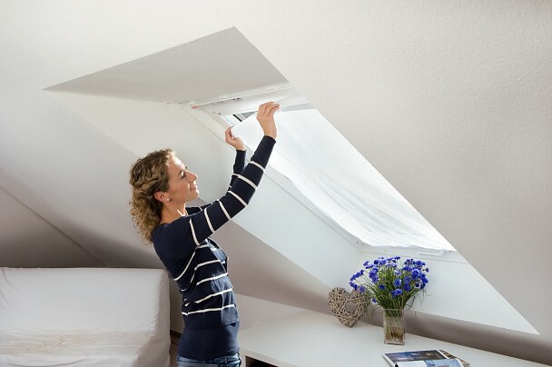 Magnetisches Fliegengitter Für Balkontür – 80 X 245 Cm, Selbstklebend, Weiß, Ohne Bohren