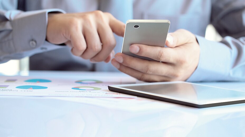 Elektronik – Smartphone und Tablet Vielfältige Klebebandlösungen für elektronische Geräte.