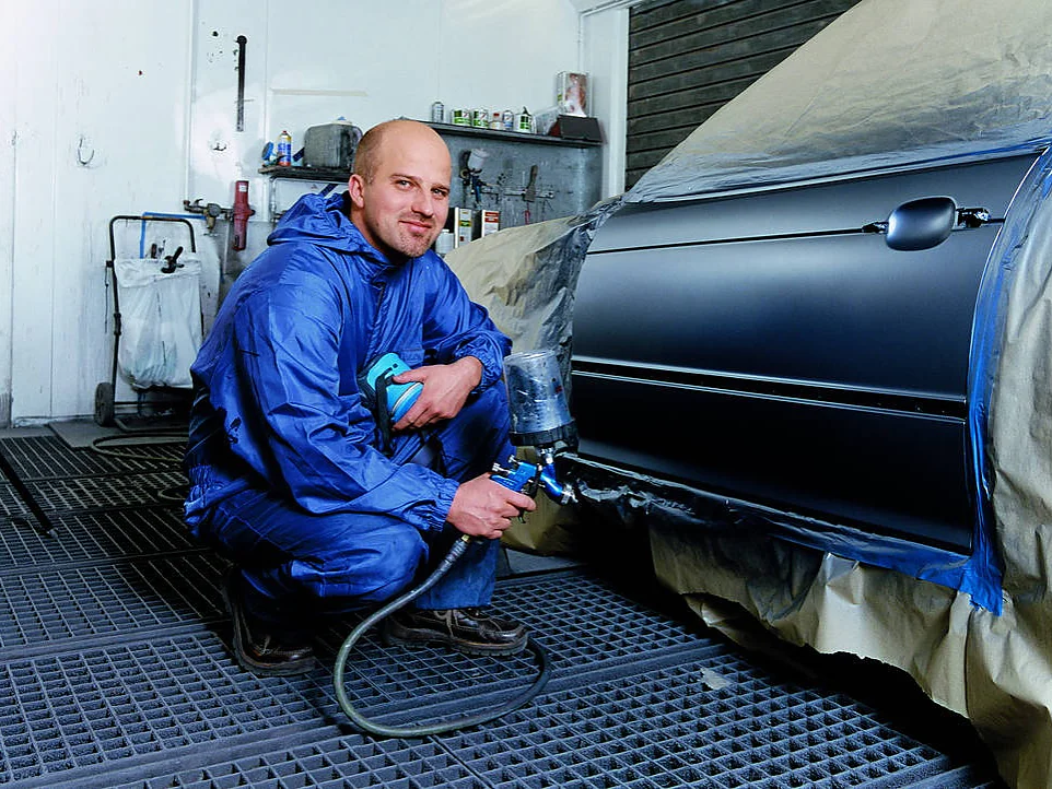 Professionelle Spritzlackierung für Handwerker