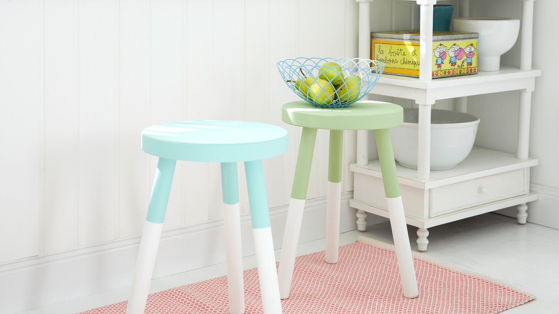 tesa trendpapier 9 / Idee 4: Hocker / Schritt 2