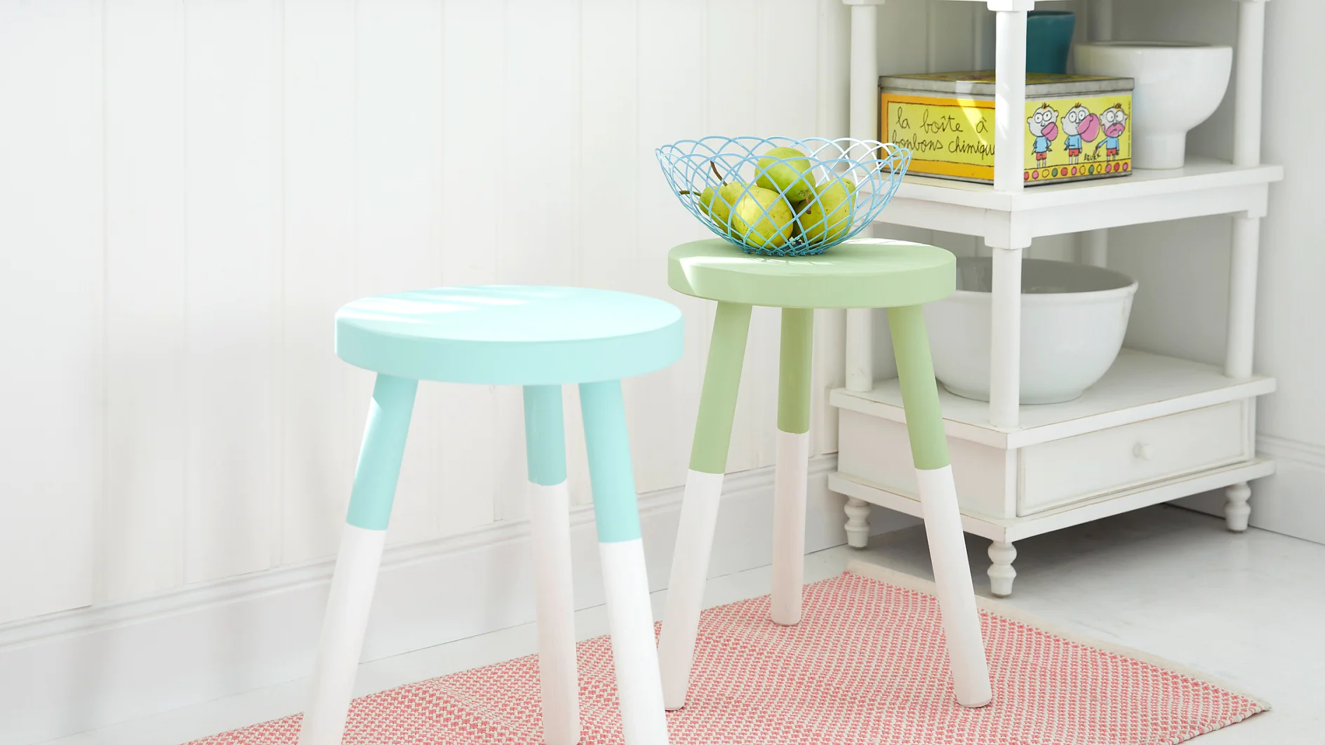 tesa trendpapier 9 / Idee 4: Hocker / Schritt 2