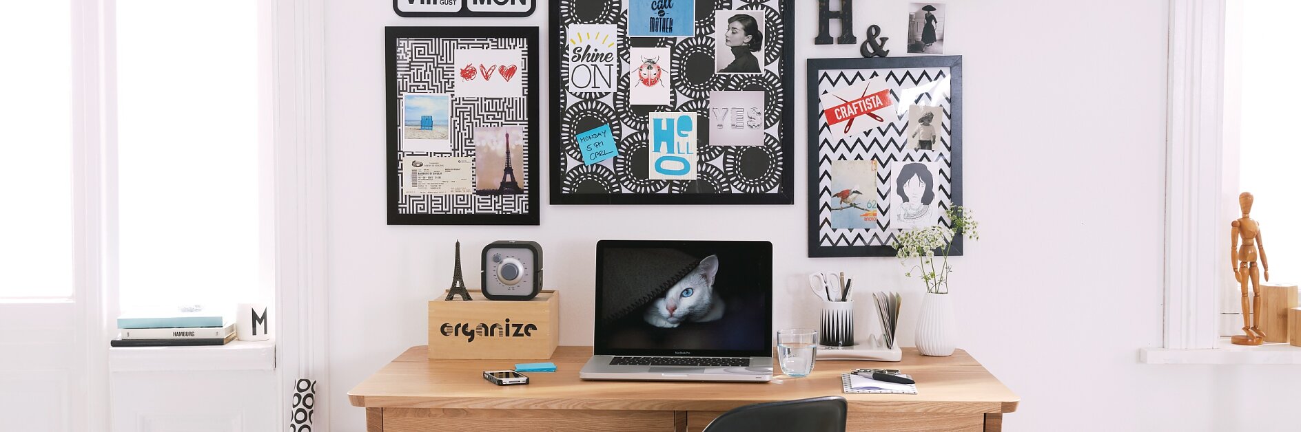 Organize bits and pieces of paper: The Memo Boards are made in a jiffy and offer plenty of space for notes and cards - simply attach them with tesa TACK® adhesive pads.