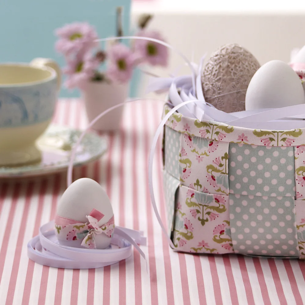 Veršffentlichung nur gegen Honorar (zuzŸgl. MwSt), Namensnennung und Beleg.
Bauer Living GmbH, Redaktion deco&style, Burchardstr. 11, 20067 Hamburg,
Tel. 040/3019-4997, Fax 3019-4986, E-Mail: deco-style@bauerredaktionen.de, http://www.decoundstyle.de