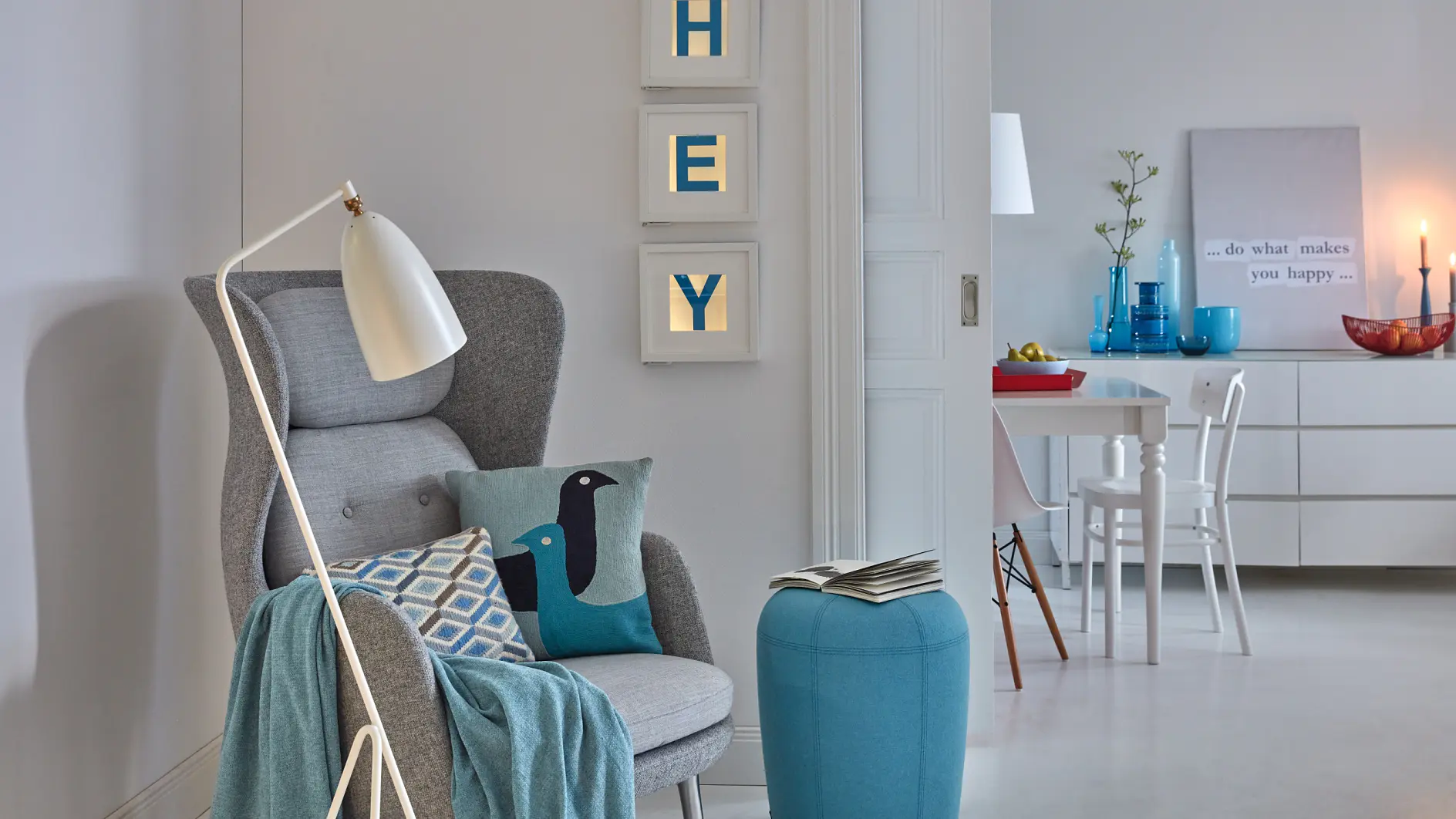 These picture lights make a fabulous focal point for your living room. Create something truly one of a kind without even having to get the tool-box out! The only problem? Your friends will soon start asking for you to make them one too.