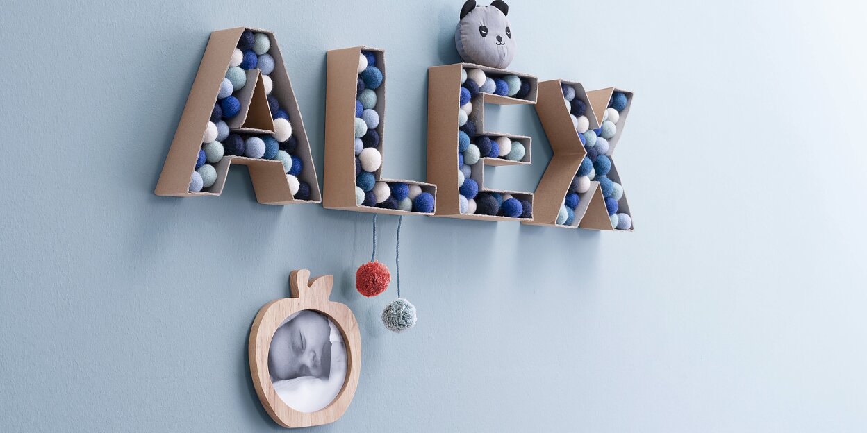 Bunte Wandbuchstaben Tesa