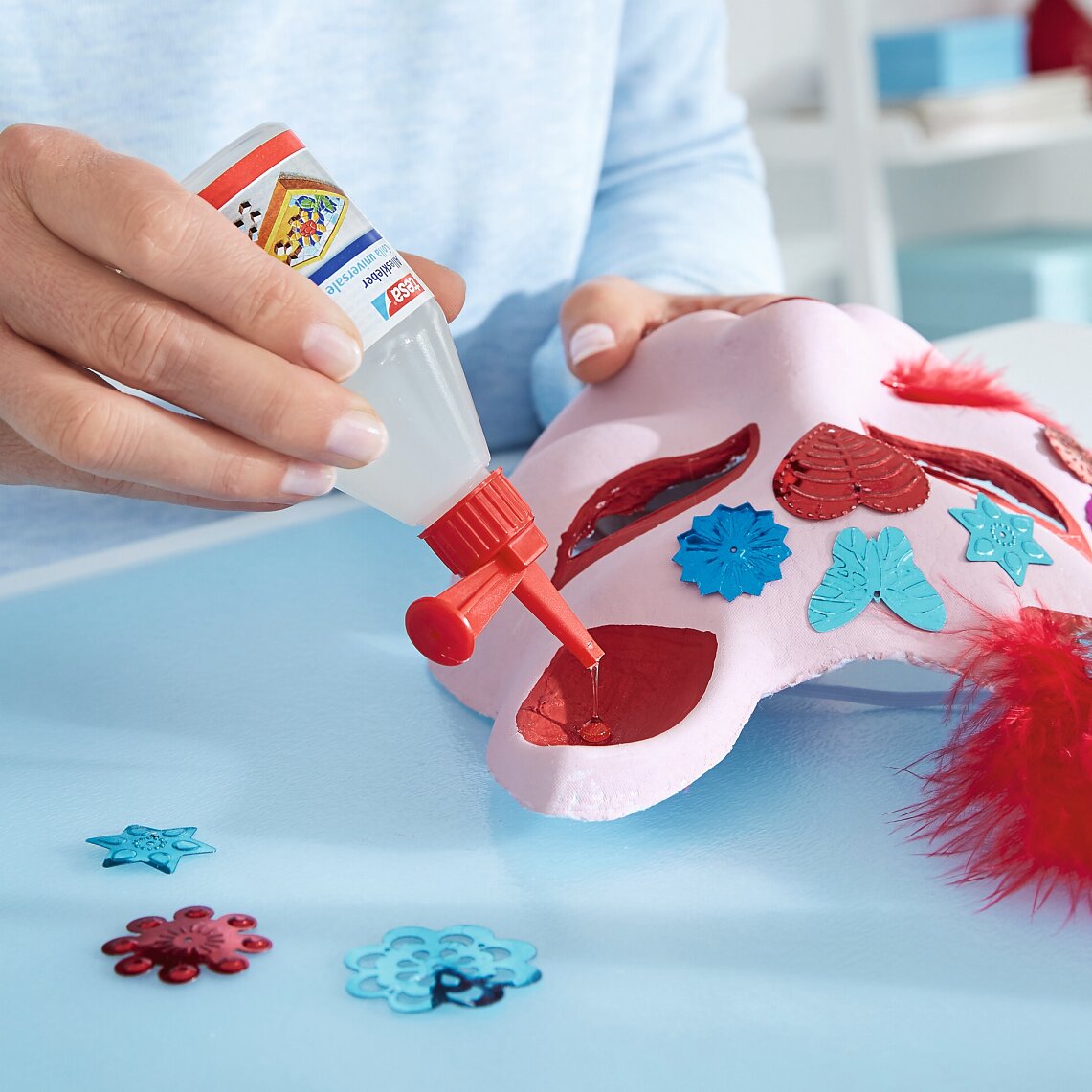 tesa_all-purpose_glue_ap_001 tesa_all-purpose_glue_ap_001