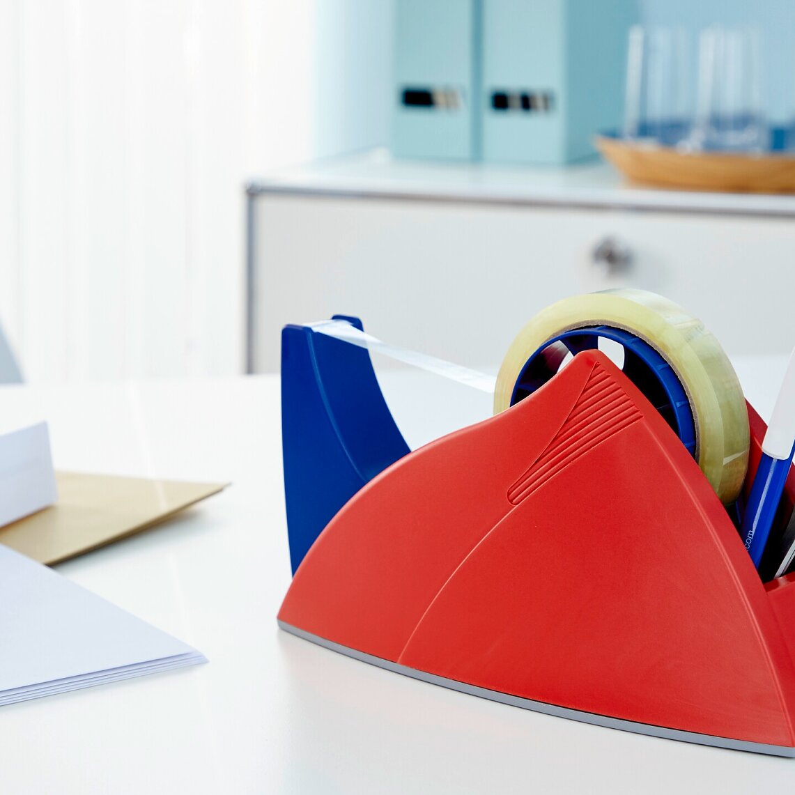 tesa_Easy_Cut_Professional_57422_redblue_ap_002 tesa_Easy_Cut_Professional_57422_redblue_ap_002