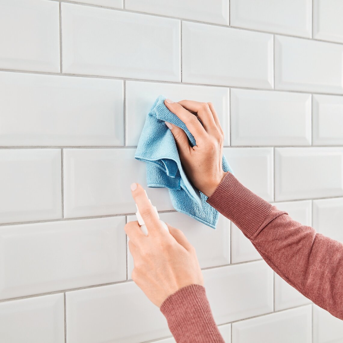tesa_sms_adjust_canvas_nail_tiles_2kg_step1of6_ap tesa_sms_adjust_canvas_nail_tiles_2kg_step1of6_ap