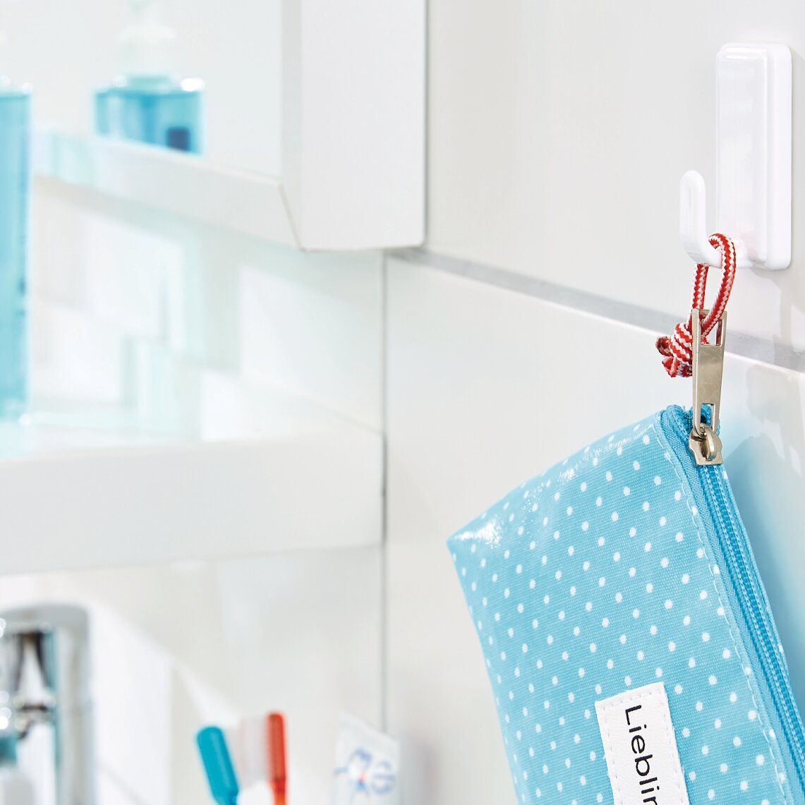 powerstrips-hooks-large-classic_step_10of13_ap powerstrips-hooks-large-classic_step_10of13_ap