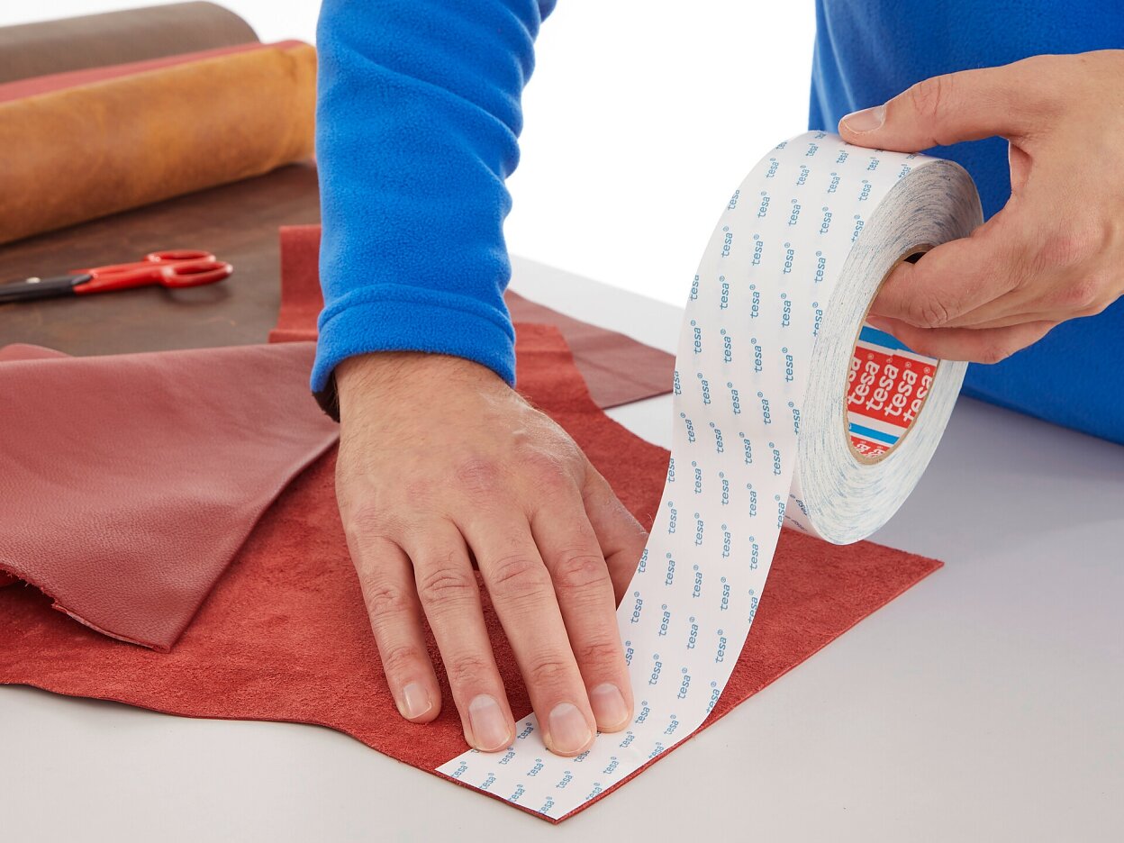 tesa 4943 double sided non woven tape step1of3
