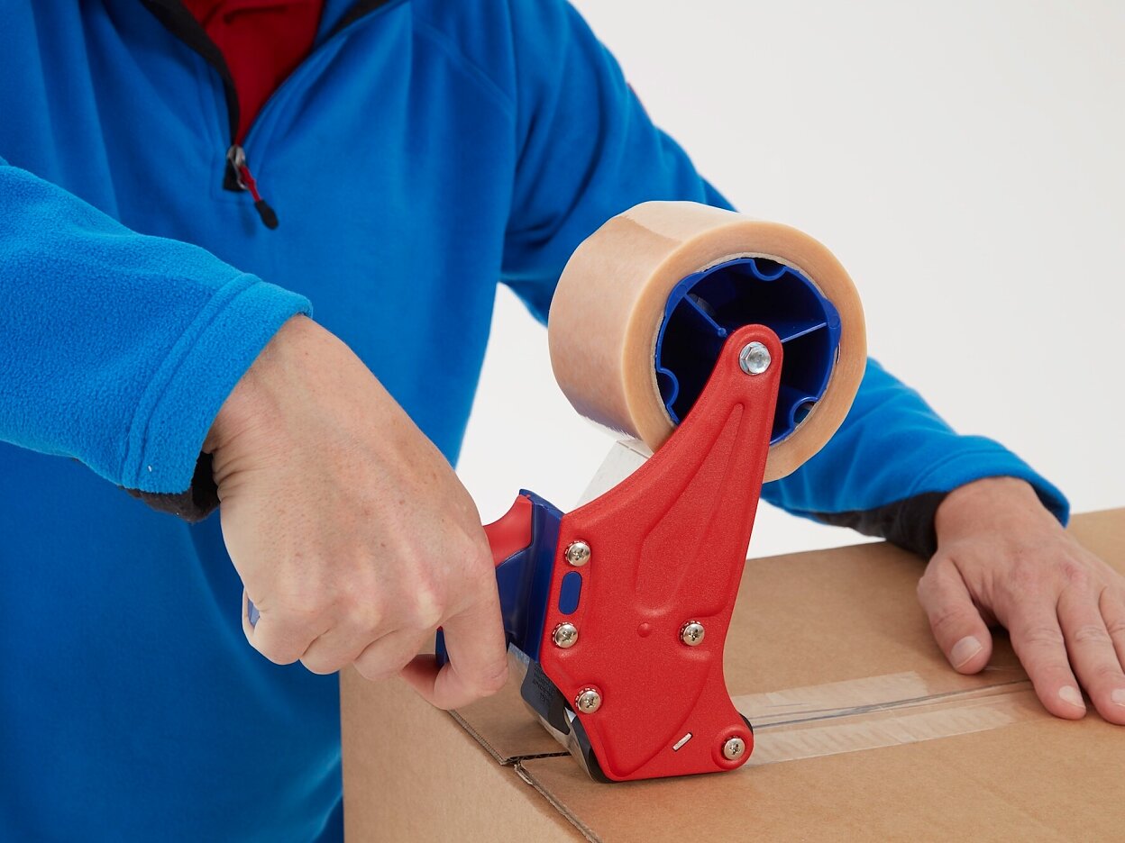 tesa-4124-premium-carton-sealing-tape-transparent-step5of7-ap
