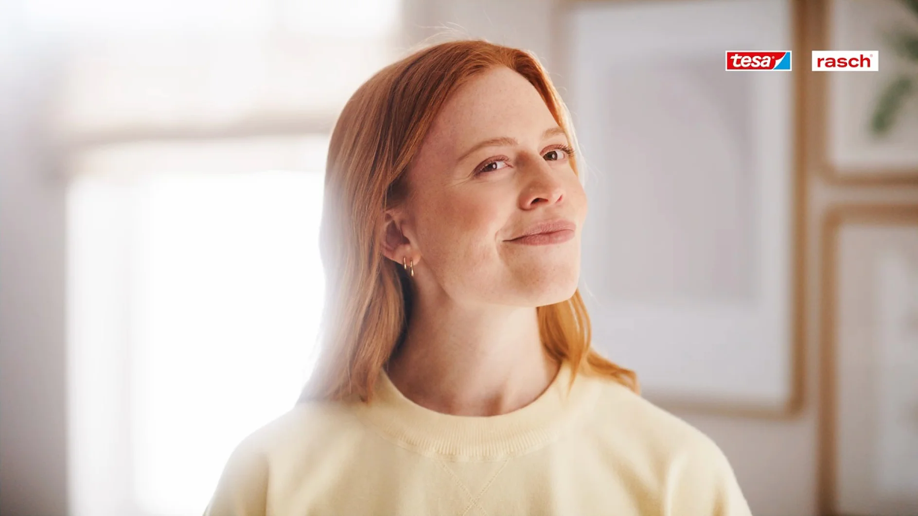 tesa_x_rasch_wallpaper-how-to-video-DE