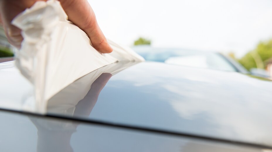 Oberflächenschutz für die Automobilindustrie tesa® Automotive Sortiment für den Oberflächenschutz