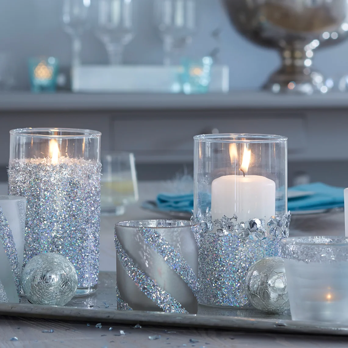 Simply fabulous: Disco Fever! Let's spend a glamorous New Year's Eve at home. These candle jars not only look great, but can also be created in no time.