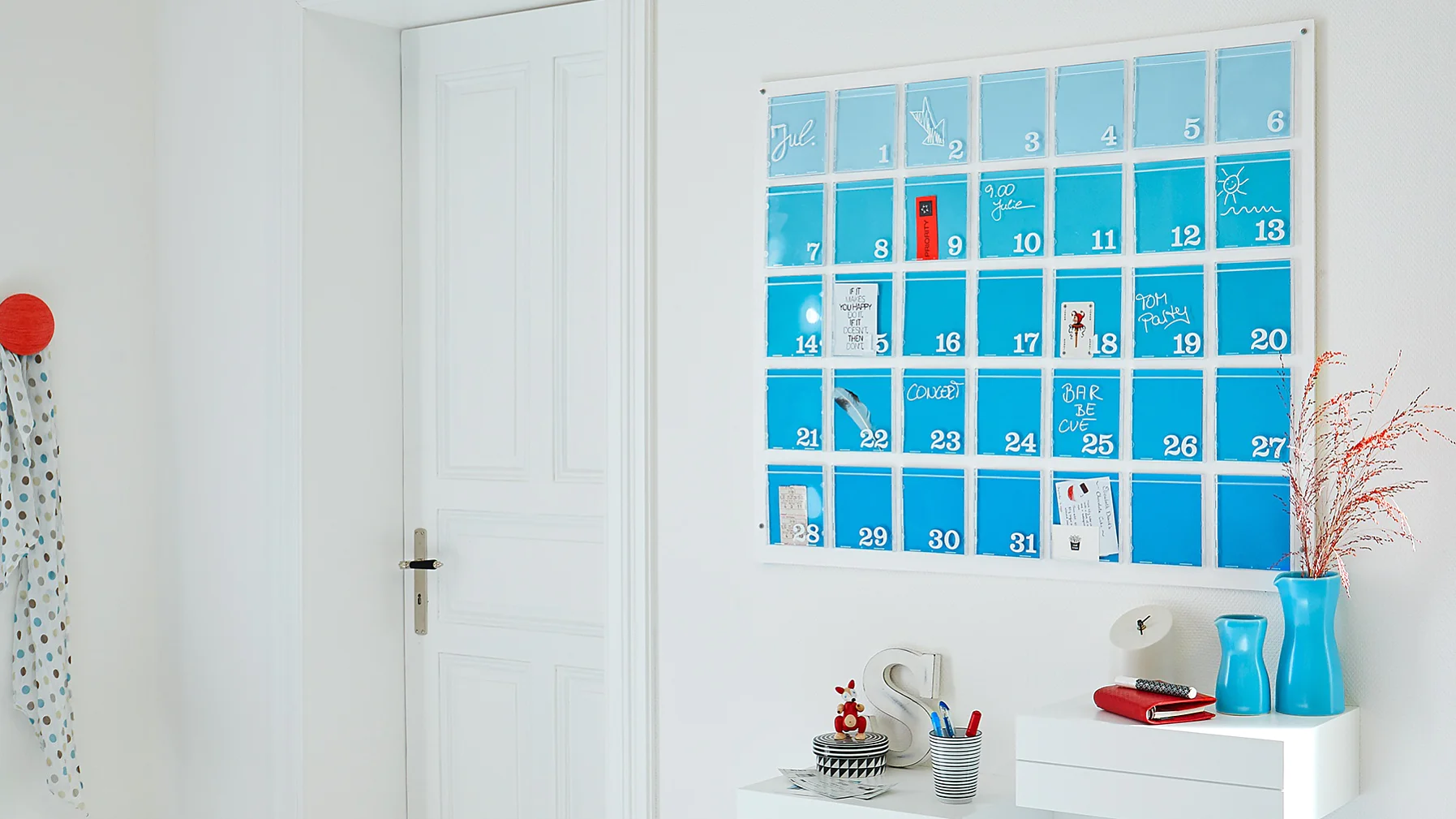 Einen modernen DIY Kalender gestalten und aufhängen