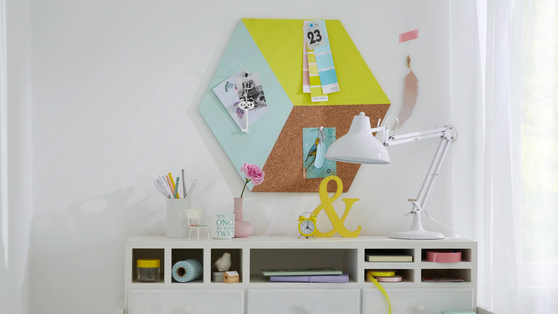 tesa trendpapier 9 / Idee 1: Pinnwand / Aufmacher quer
