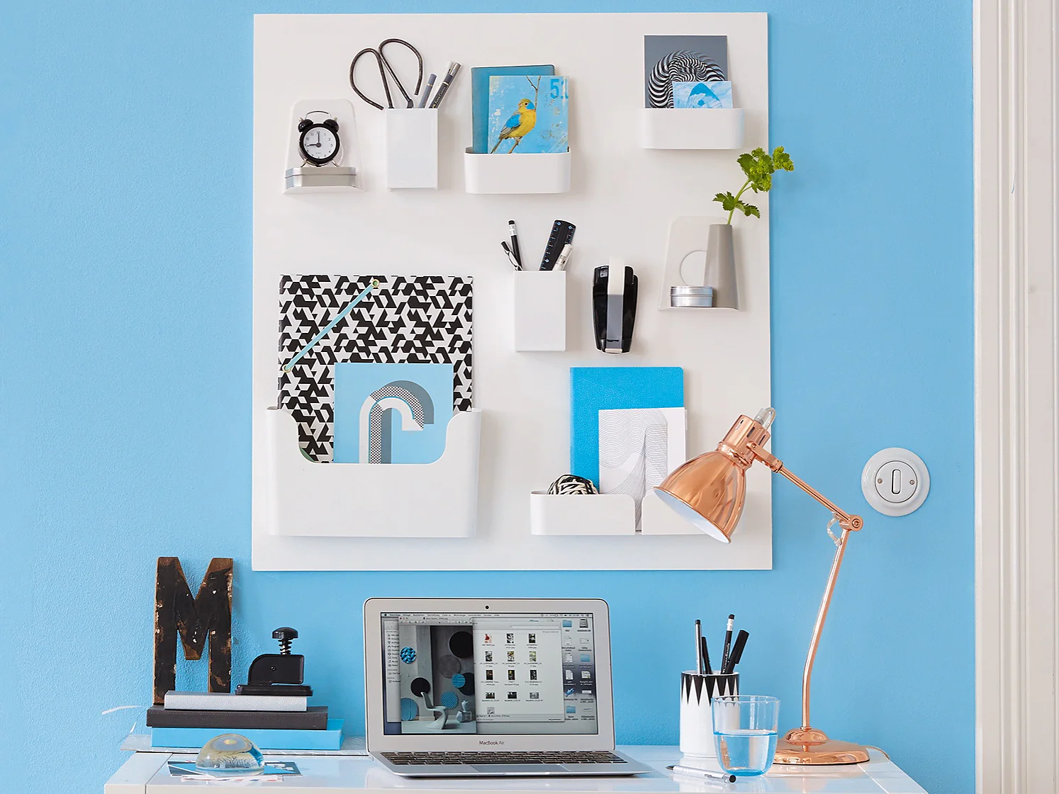 An organiser helps you get your life in order, and it's easier than you think to make. All you need is a wood panel and a few containers and shelves. And, thanks to tesa Powerbond®, you can be sure they'll all stick together.