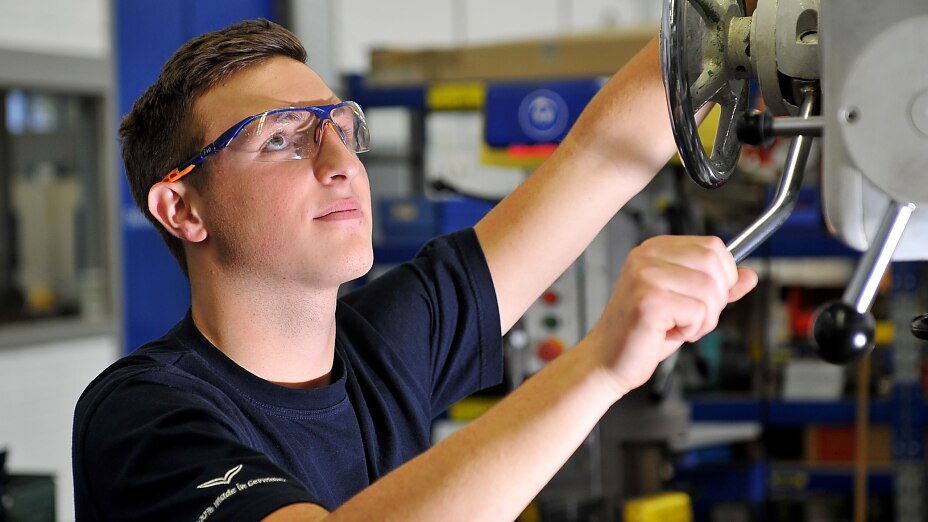 Ausbildung im tesa Werk Offenburg Ausbildung im tesa Werk Offenburg