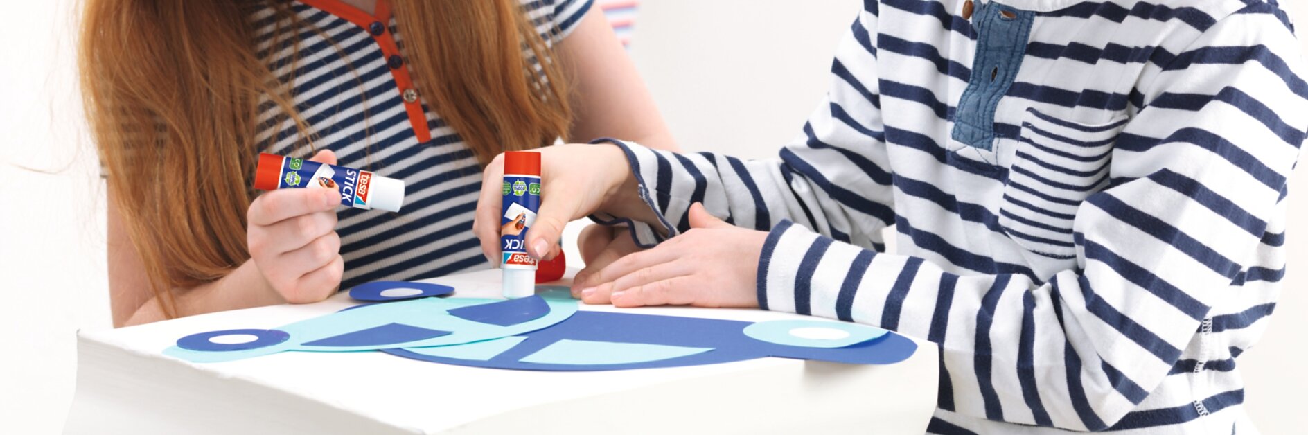 tesa® Klebestifte für das schnelle Aufkleben