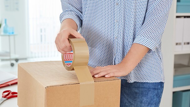 tesa® Pack Ultra Strong die Paketbänder verschließen Kartons zuverlässig
