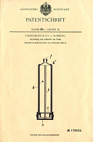 1907 verkaufte das Hamburger Unternehmen Beiersdorf im aufstrebenden Geschäft mit Pflege-Produkten seine Pebeco Zahncreme in der Tesa-Tube, einer patentierten zylindrischen Hülse mit Drehkolben.