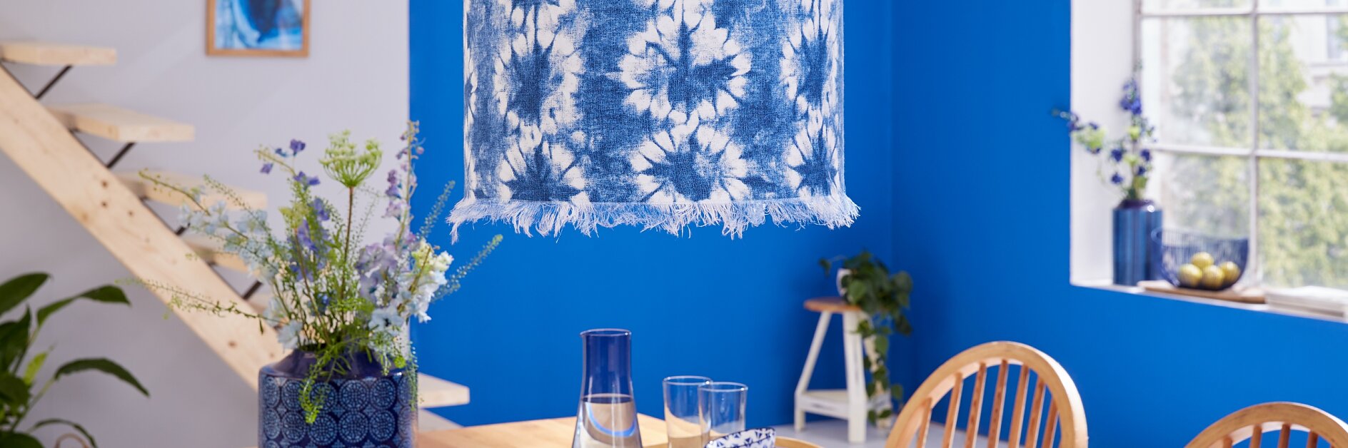 tesa trendpapier 31 / Idee 1: Indigo Lampenschirm / Aufmacher quer