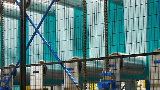 Functional Coatings, Inc. ist vor allem bekannt für VOC-freie Klebebänder auf Butyl-Hybrid-Basis. Die dicken, leicht zu verarbeitenden High-Performance-Tapes bieten diverse Vorteile gegenüber VOC-emittierenden Verfahren wie Bitumen- oder Asphalt-Lösungen.
