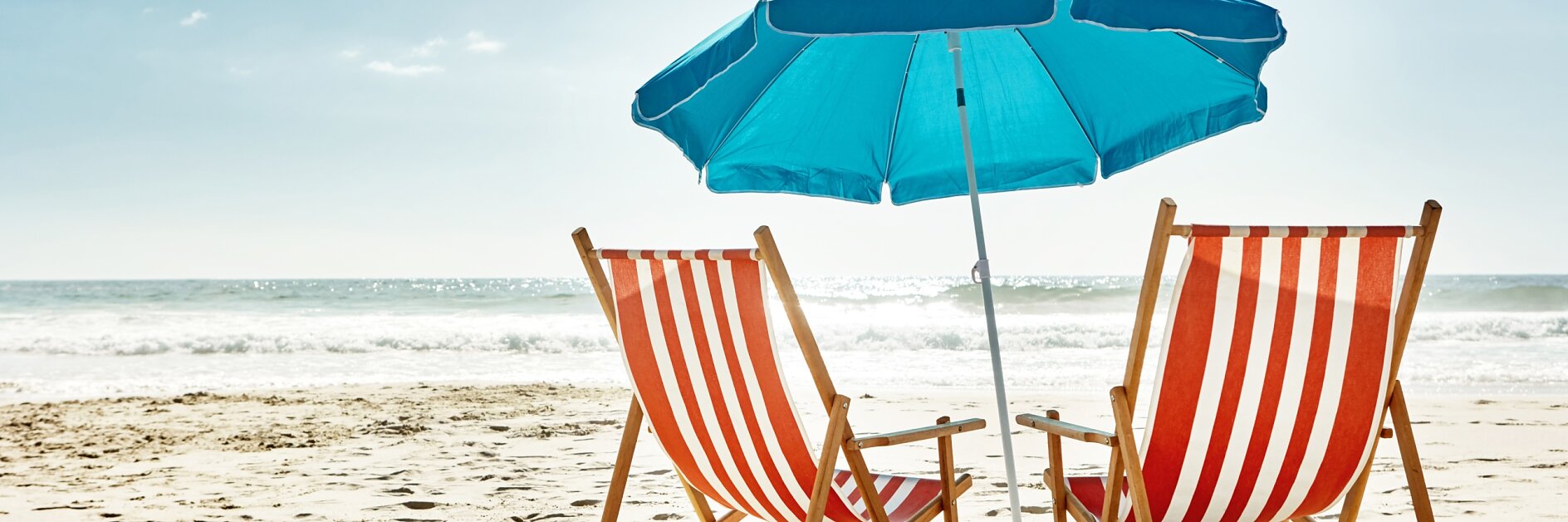 Über die Hälfte der Berufstätigen arbeitet im Urlaub oder ist zumindest erreichbar. Laut Gesetz ist das nicht nötig.