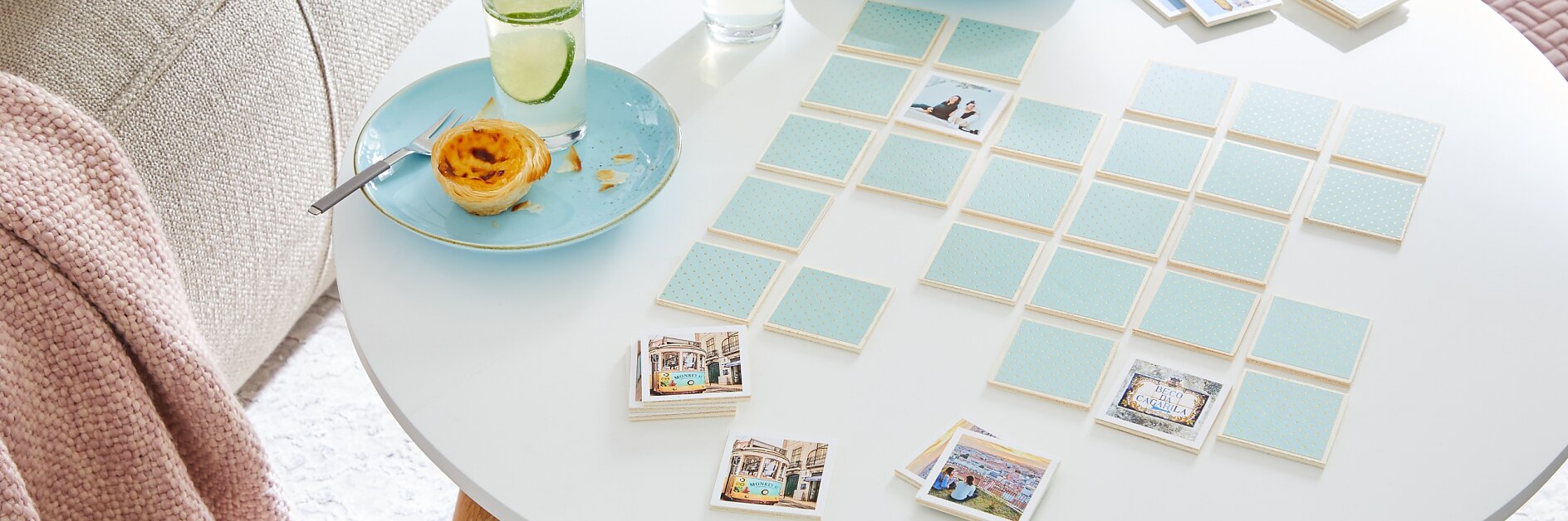 „Memory“ ist eines unserer Lieblingsspiele – vor allem, wenn man dabei, wie hier, in Urlaubserinnerungen schwelgen kann. Und dann heißt es: Wo lag doch noch die zweite Karte von unserem Lieblings-Restaurante?