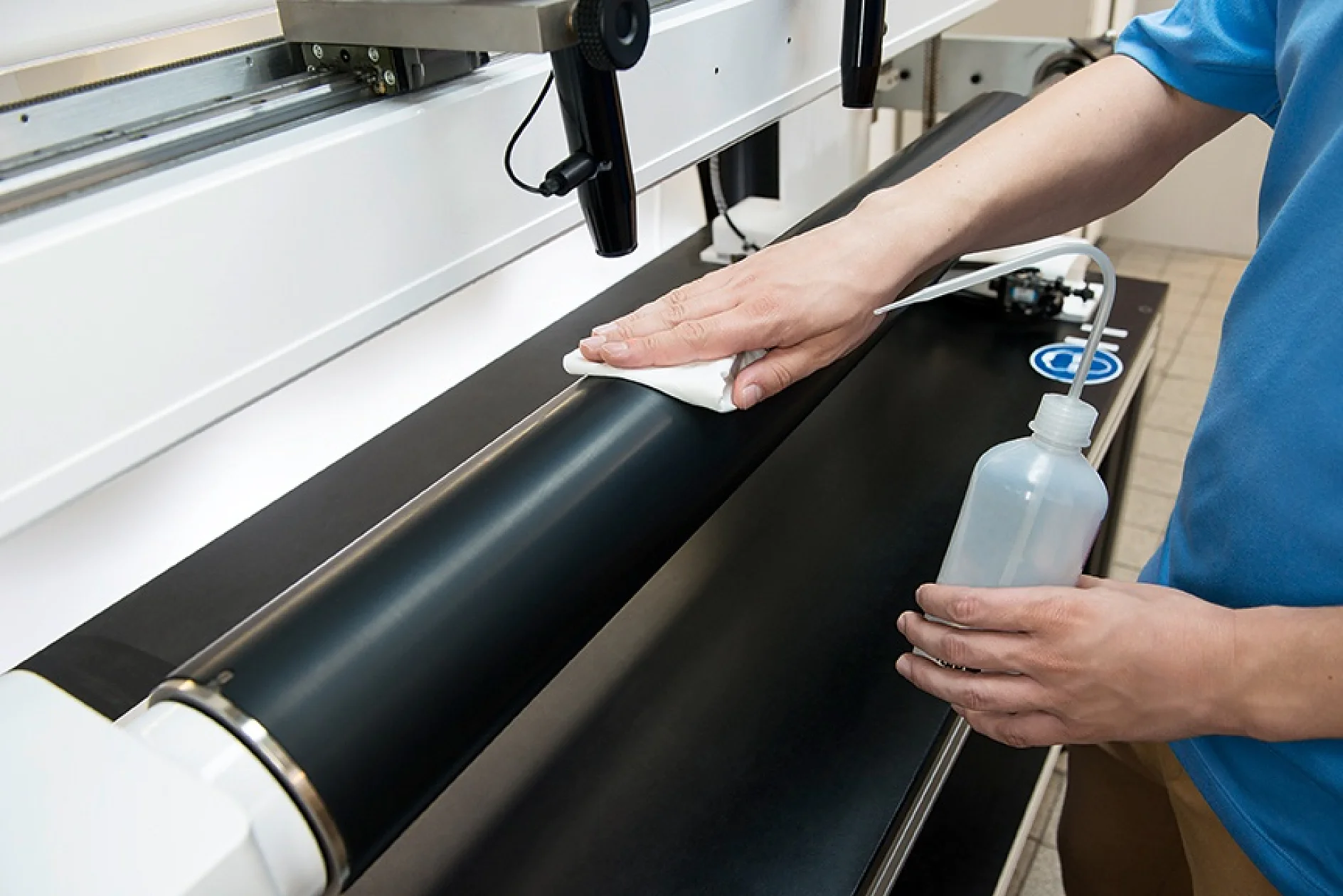 Flexo sleeve cleaning