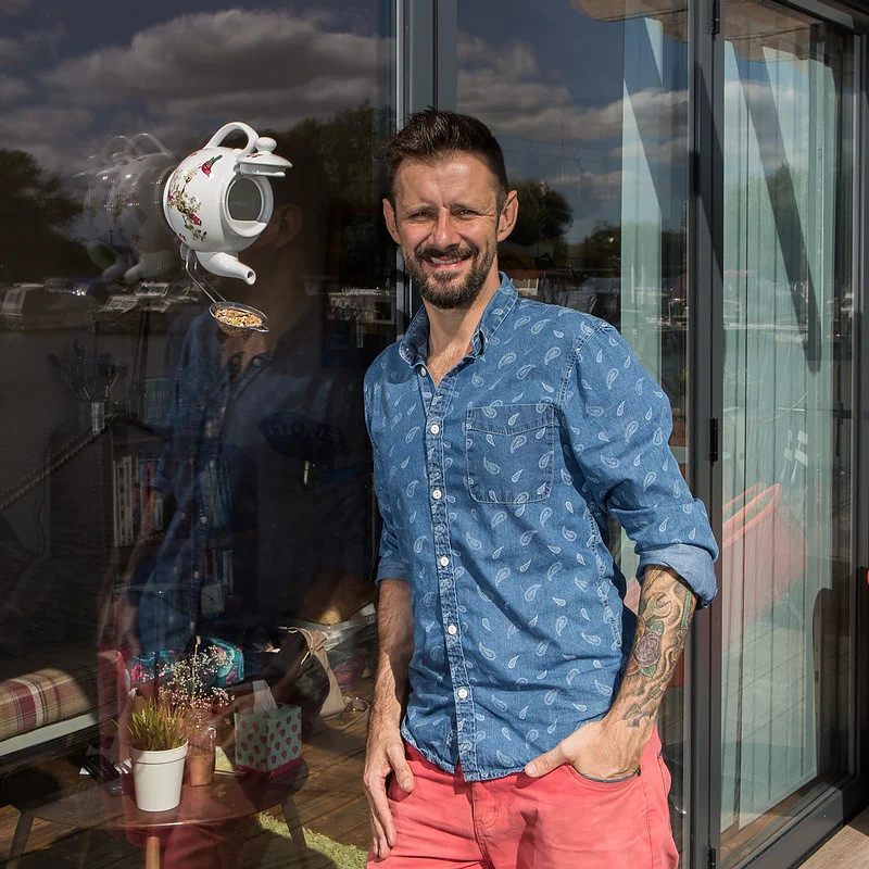 n_1200_Max_with_Teapot_2