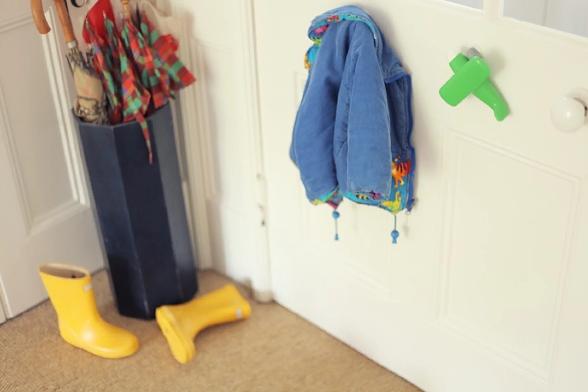 kids_coat_hooks