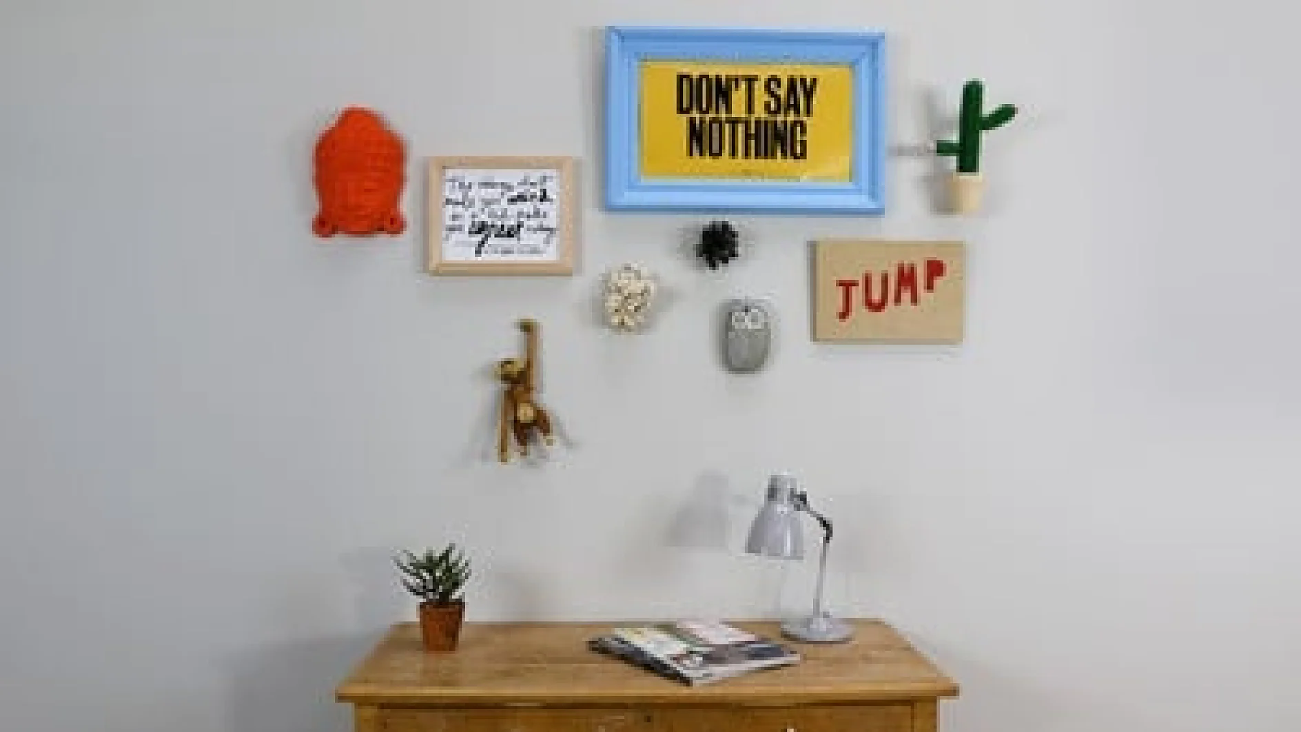 six9_400_Social_media_wall_frame_no_logo