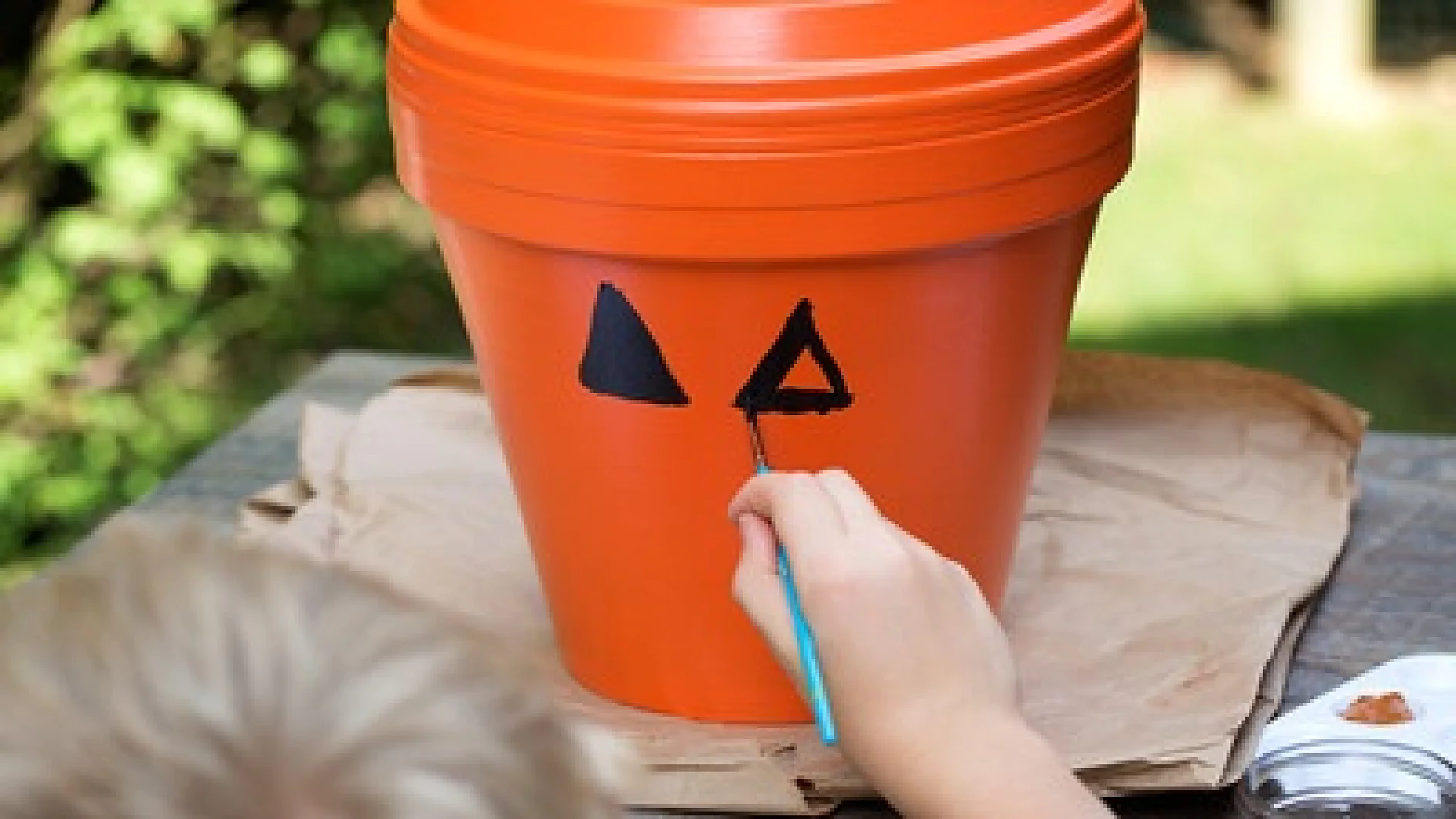 six9_400_Terra-Cotta-Pot-Jack-OLantern-7