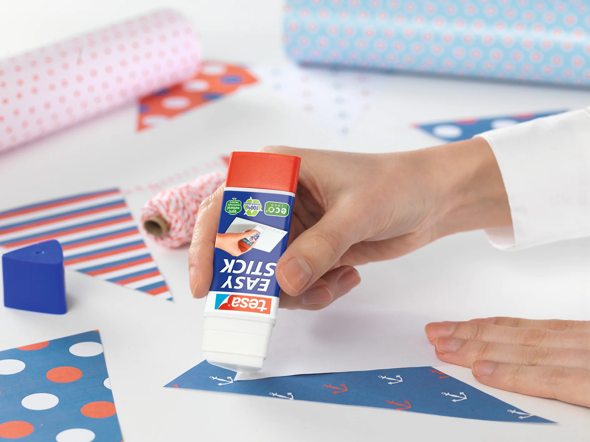 tesa_Easy_Stick_ecoLogo_ap_006 tesa_Easy_Stick_ecoLogo_ap_006