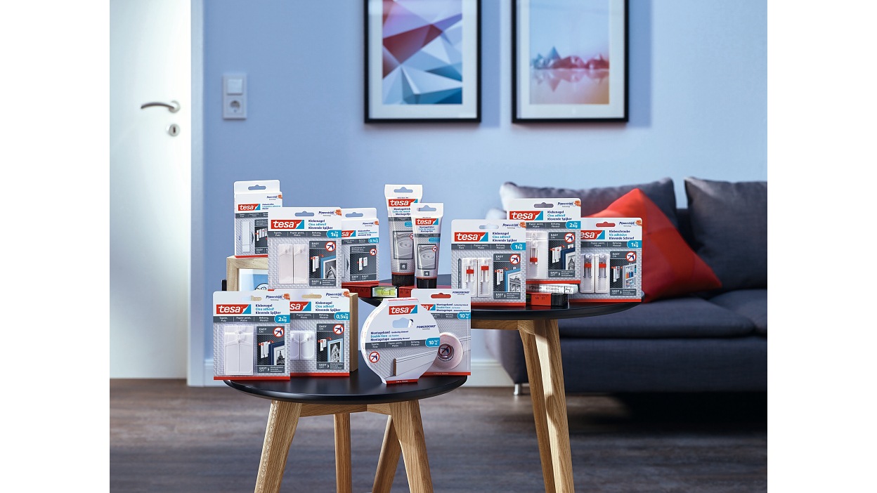 [en-en] tesa Smart Mounting System productrange for Wallpaper and Plaster