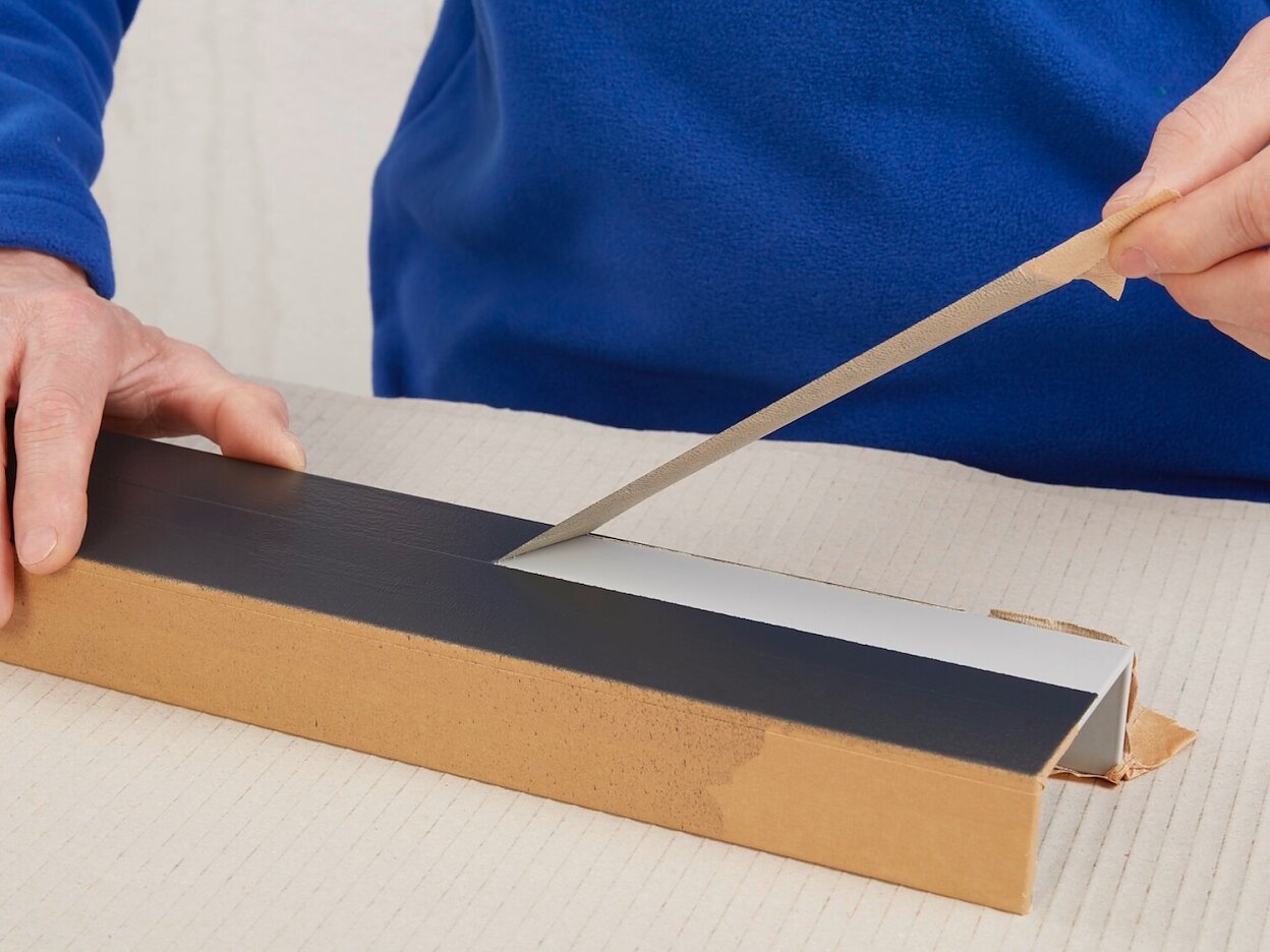 tesa-4341-high-temperature-masking-tape-step4of6-ap