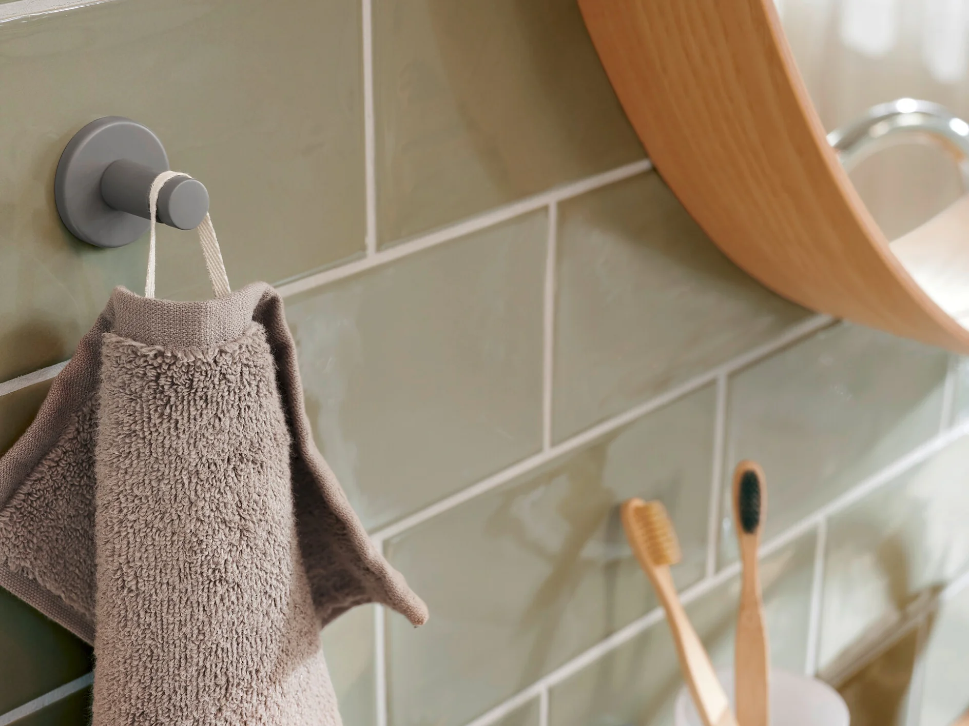 tesa-Moon-Grey-Towel-Hook-40583_mood tesa-Moon-Grey-Towel-Hook-40583_mood