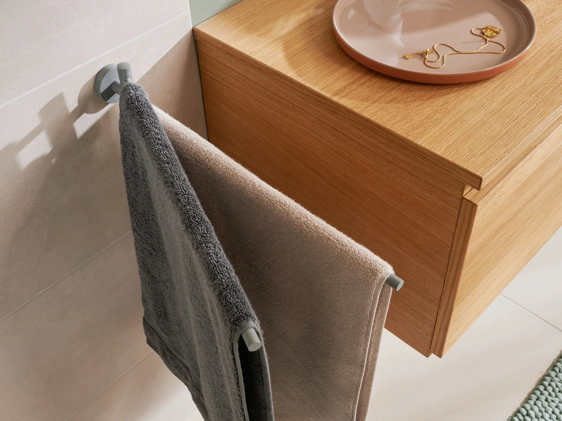 tesa-Moon-Grey-2-Armed-Towel-Holder-40582_mood tesa-Moon-Grey-2-Armed-Towel-Holder-40582_mood