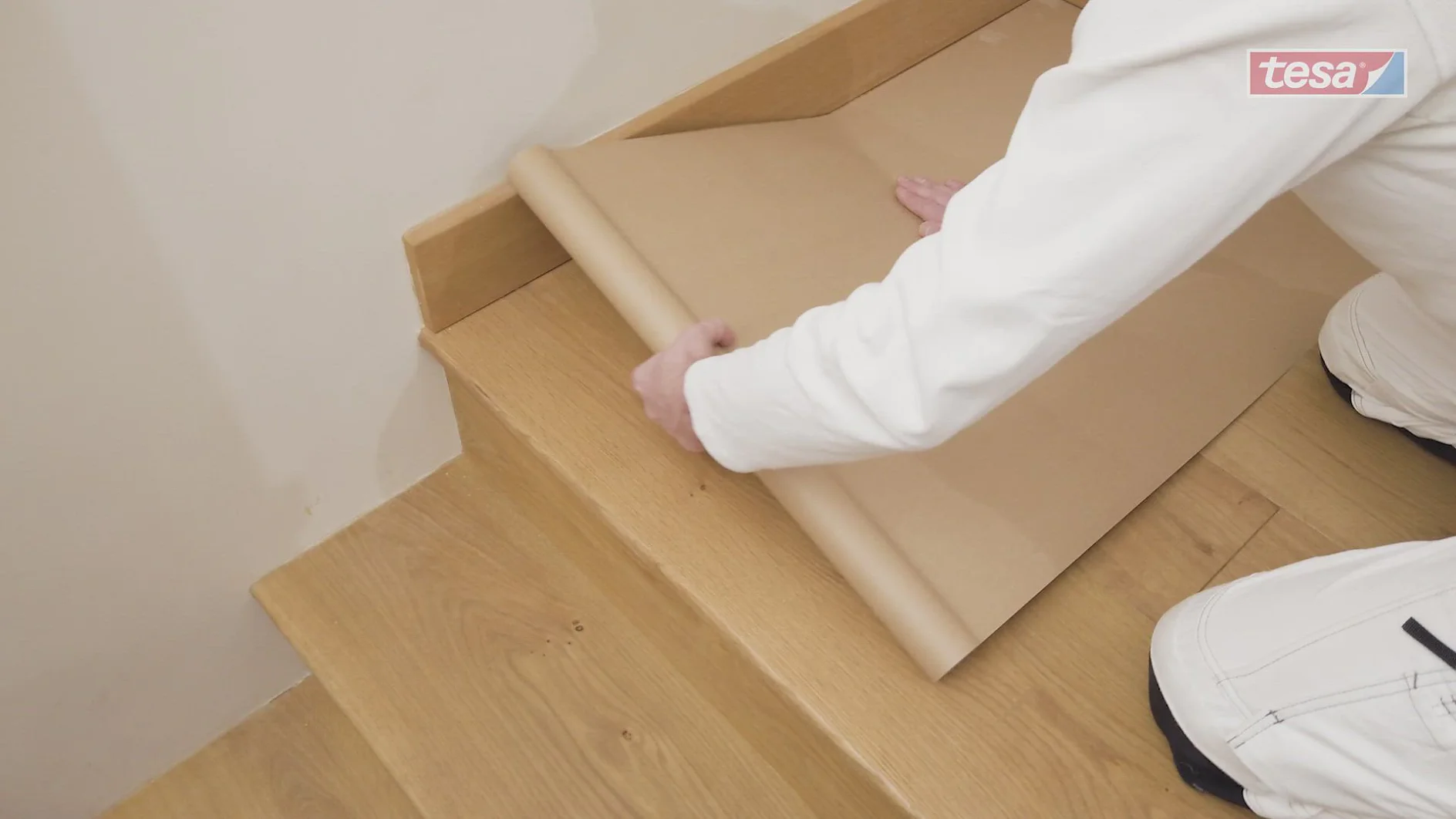 tesa Selbstklebendes Schutzpapier 74922